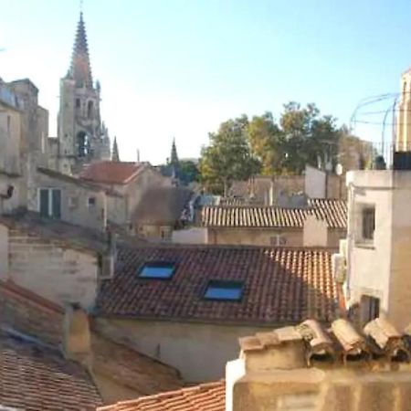 MAGNIFIQUE APPARTEMENT DE CHARME AVEC VUE SUR LE PALAIS DES PAPES À AVIGNON WiFI GRATUIT Avignon Exterior foto