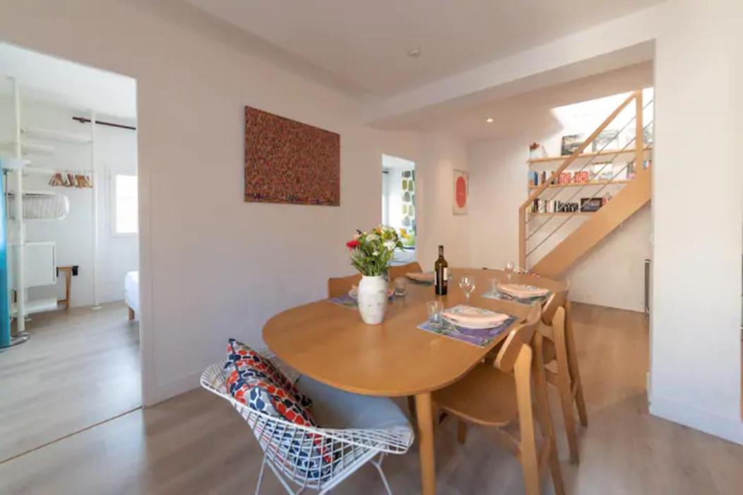 MAGNIFIQUE APPARTEMENT DE CHARME AVEC VUE SUR LE PALAIS DES PAPES À AVIGNON WiFI GRATUIT Avignon Exterior foto